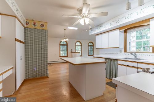 420 Ivy Ln, Glen Mills PA  19342-1323 exterior