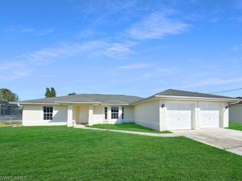 4304 12th St, Lehigh Acres, FL 33976-2713