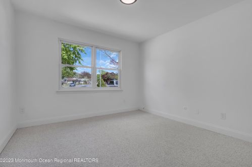 16 Jetty Ct, Bricktown NJ  08723-7225 exterior