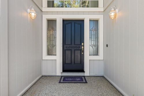 11483 Buckeye Ct, Lake Wildwood, CA 95946-9438