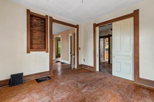 77 Vauxhall St, United States Coast Guard Ac CT  06320-5333 exterior