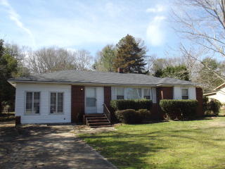 2408 Peach Orchard Rd, Sumter, SC 29154-1004