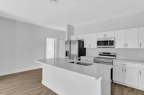 2580 15th St, Vero Beach, FL 32962-3231