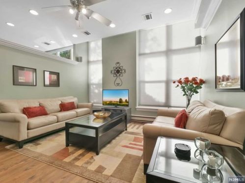 280 Main St, West Paterson NJ  07424-1236 exterior