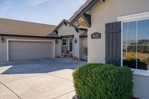 4025 Ashford Cir, Hollister CA  95023-8966 exterior