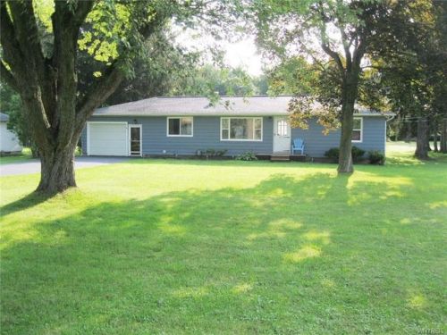 61 June Dr, Elma, NY 14059-9203