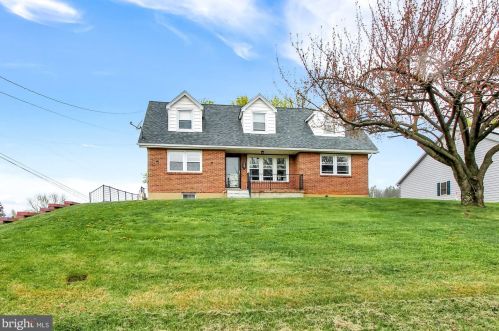 287 Kindt Corner Rd, Dauberville, PA 19533-8622