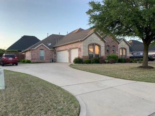 1004 Niagara Falls Dr, Midlothian, TX 76063-6368