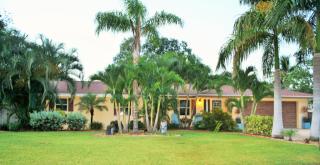 620 Oak Ridge Dr, Melbourne, FL 32903-4608