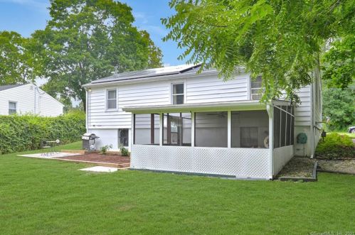 53 Spring Ln, Milford CT  06460-3209 exterior