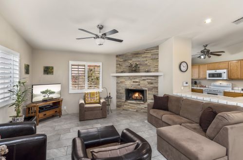 54705 Avenida Alvarado, La Quinta CA  92253-3766 exterior