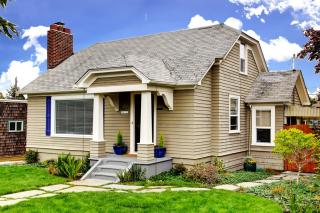 6042 38 Ave, Seattle WA  98126-3023 exterior