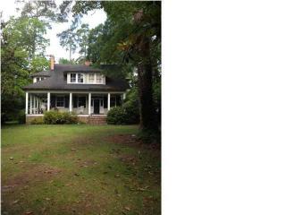 304 Laurel St, Summerville SC  29483-6543 exterior