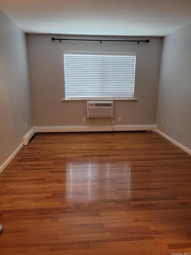 75 Poplar Ln, Middletown NY  10941-1305 exterior