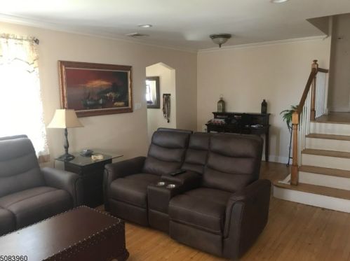 103 Bender Ave, Roselle Park, NJ 07204-2401