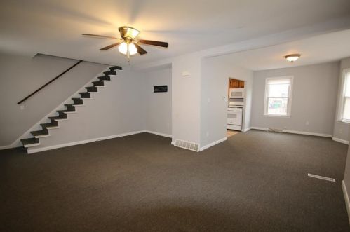 697 Oakland Beach Ave, Warwick RI  02889-9412 exterior