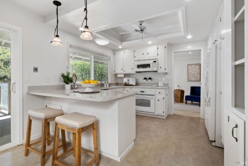 6421 Mesa Oaks Pl, Santa Rosa CA  95409-5840 exterior