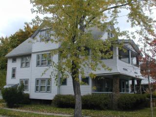 2260 Rexwood Rd, Cleveland OH  44118-2880 exterior