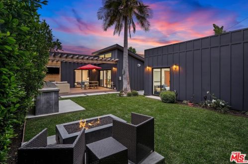 4709 Norwich Ave, Van Nuys CA  91403-2017 exterior