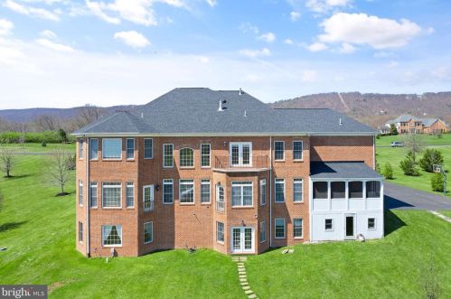 15840 Parnell Ct, Haymarket VA  20169-1667 exterior