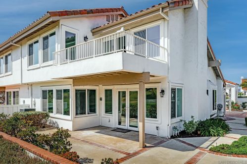 4792 Galicia Way, Oceanside CA  92056-5122 exterior