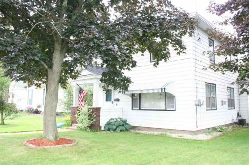 815 Vilas Ave, Nekoosa, WI 54457-1222