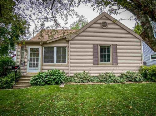 714 Macarthur Dr, Beaver Dam, WI 53916-1138