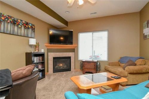 1210 6th Ln, Ankeny, IA 50021-6772
