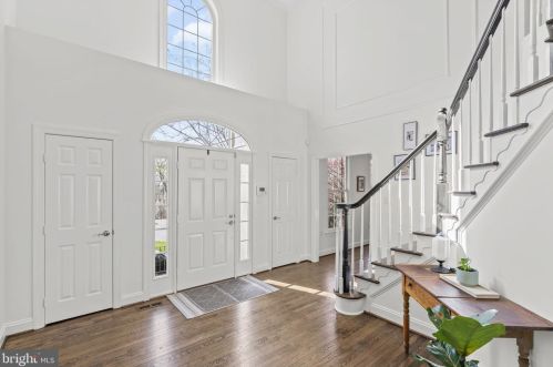 518 Fortress Cir, Leesburg VA  20175-8929 exterior