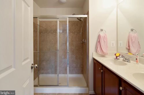 15739 John Diskin Cir, Woodbridge VA  22191-6551 exterior