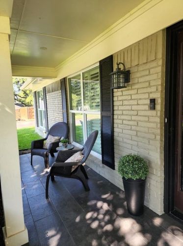 1348 Kathryn St, Hurst TX  76053-5209 exterior