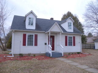 28 Sanborn Ave, Plattsburgh, NY 12901-2609