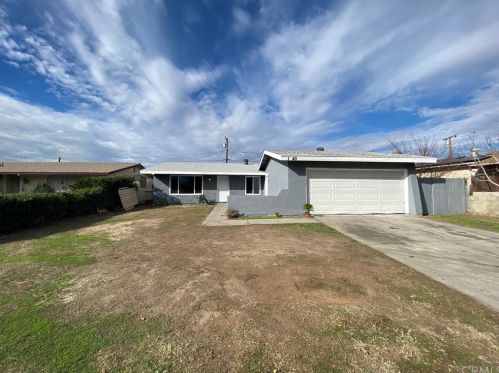 1340 Rogers Ln, San Bernardino, CA 92404-6133