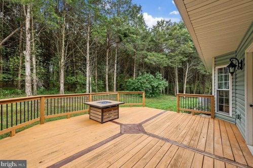 3098 Hamburg Rd, Edinburg VA  22824-3093 exterior