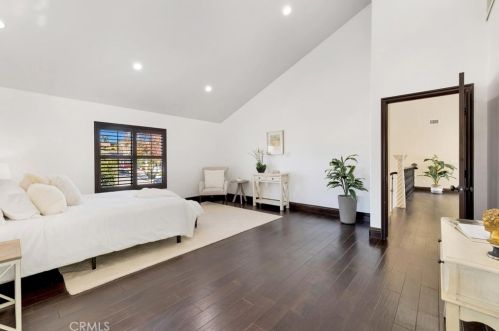 2340 Robinhood Pl, Orange CA  92867-1851 exterior