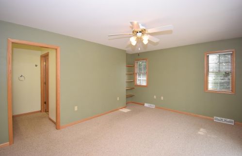 630 Annecy Park Cir, Waterford WI  53185-4262 exterior