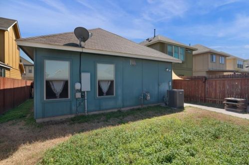 4514 Credo Ln, Austin TX 78725-2929 exterior