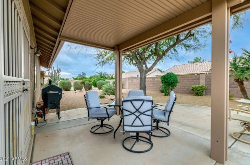 1492 Westchester Dr, Chandler AZ 85249-5091 exterior