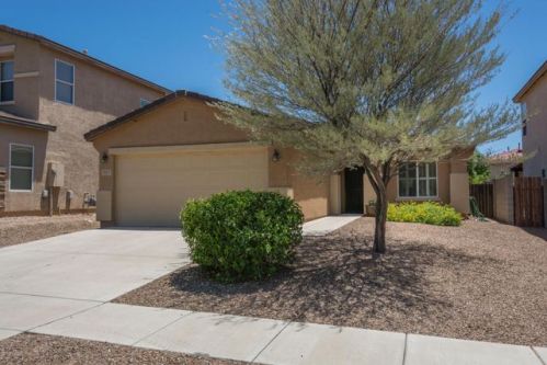 5675 King Snake Dr, Tucson, AZ 85742-8335