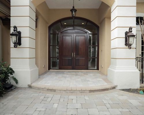 22210 Banyan Hideaway Dr, Bonita Springs, FL 34135-8484