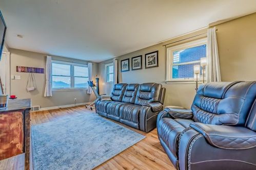 402 Homewood Ave, Trafford PA  15085-1523 exterior