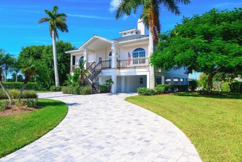 1064 Gayer Way, Marco Island, FL 34145-6801