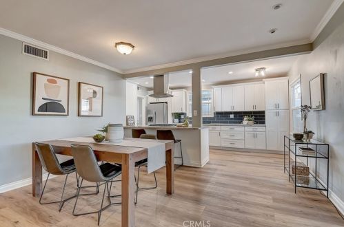 820 Stevely Ave, Long Beach CA 90815-3557 exterior