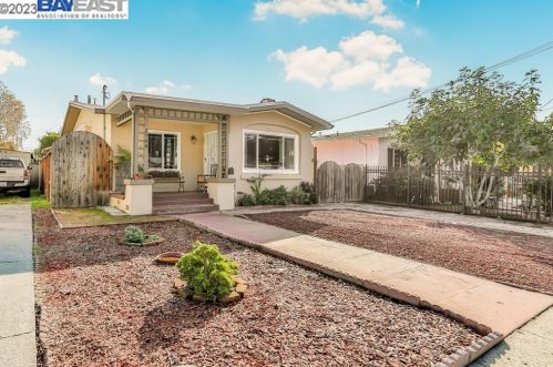 2708 Humboldt Ave, Oakland CA  94602-3635 exterior