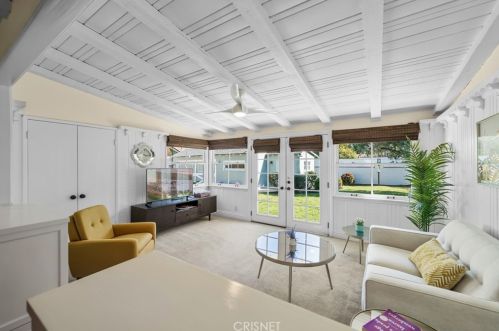 14950 Leadwell St, Van Nuys CA 91406-3030 exterior