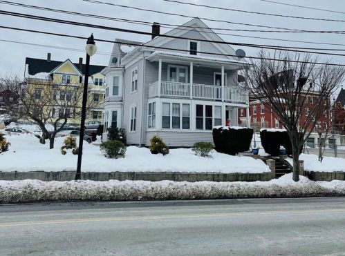 53 Hamlet Ave, Woonsocket, RI 02895-4431