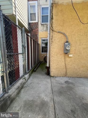 3442 Hope St, Philadelphia PA  19140-4617 exterior