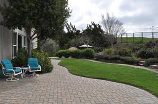 855 Via Vaquero Norte, San Juan Bautista, CA 95045-9581