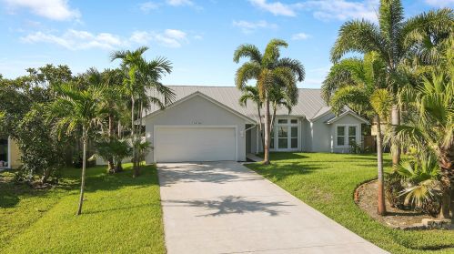 1038 Macao Ave, Fort Pierce, FL 34953-7251