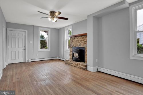 316 Kendale Rd, Red Lion PA  17356-9633 exterior